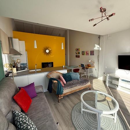 Apartamento Petite Penthouse With The Sunniest Terrace In Valencia Exterior foto