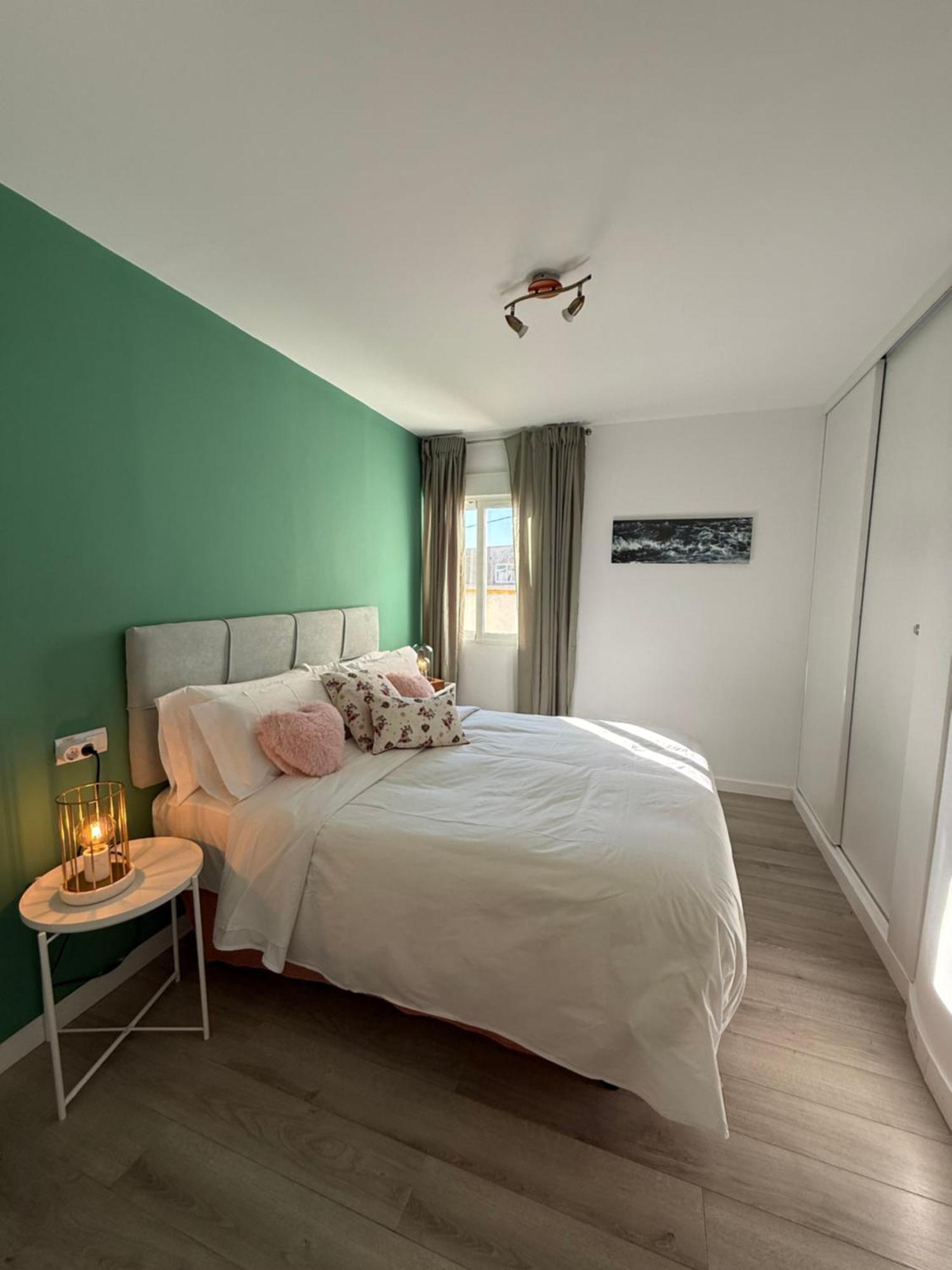 Apartamento Petite Penthouse With The Sunniest Terrace In Valencia Exterior foto